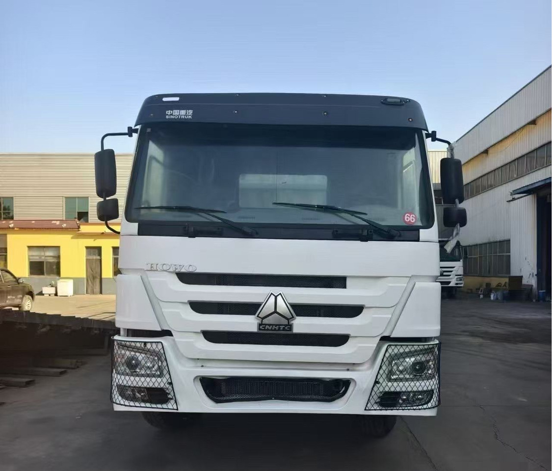 SINOTRUK HOWO 8*4 WITH FENCE DUMP TRUCK LIVESTOCK TRUCK - Tippbil: bilde 5 SINOTRUK HOWO 8*4 WITH FENCE DUMP TRUCK LIVESTOCK TRUCK - Tippbil: bilde 5