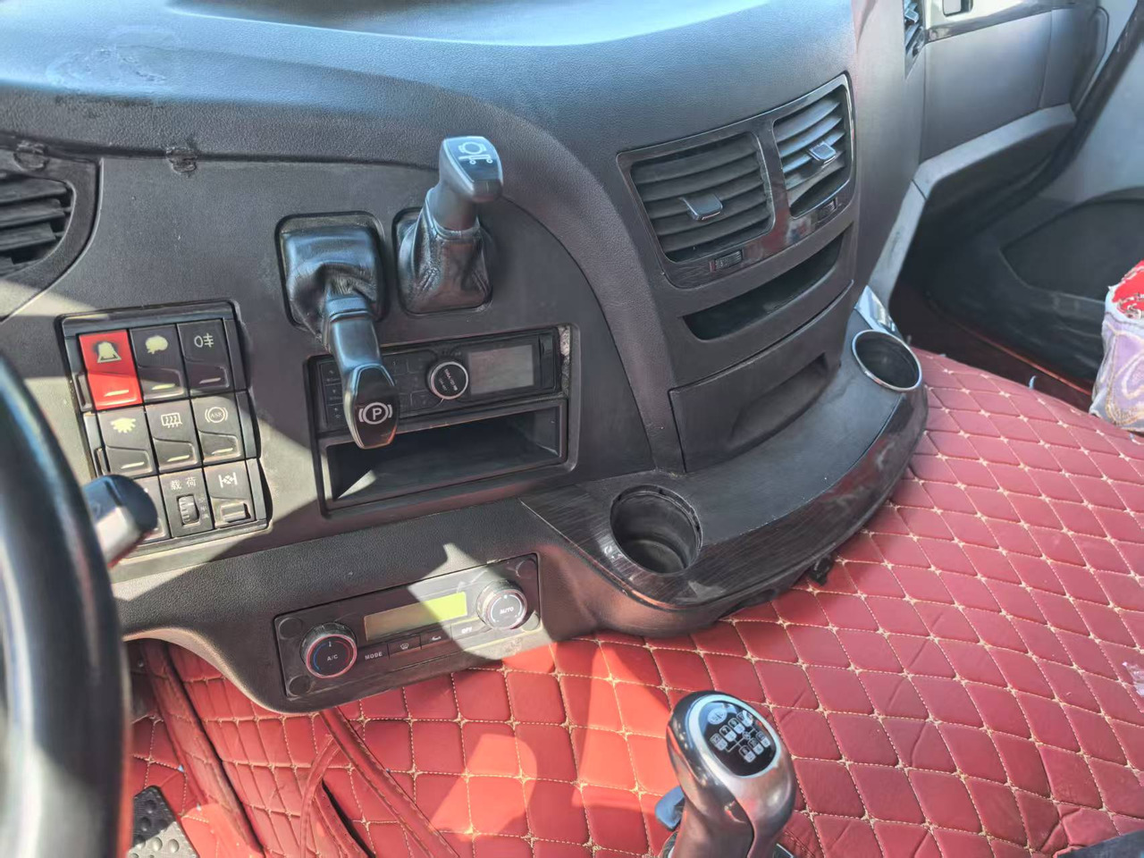 FAW JIEFANG - Trekkvogn: bilde 5 FAW JIEFANG - Trekkvogn: bilde 5