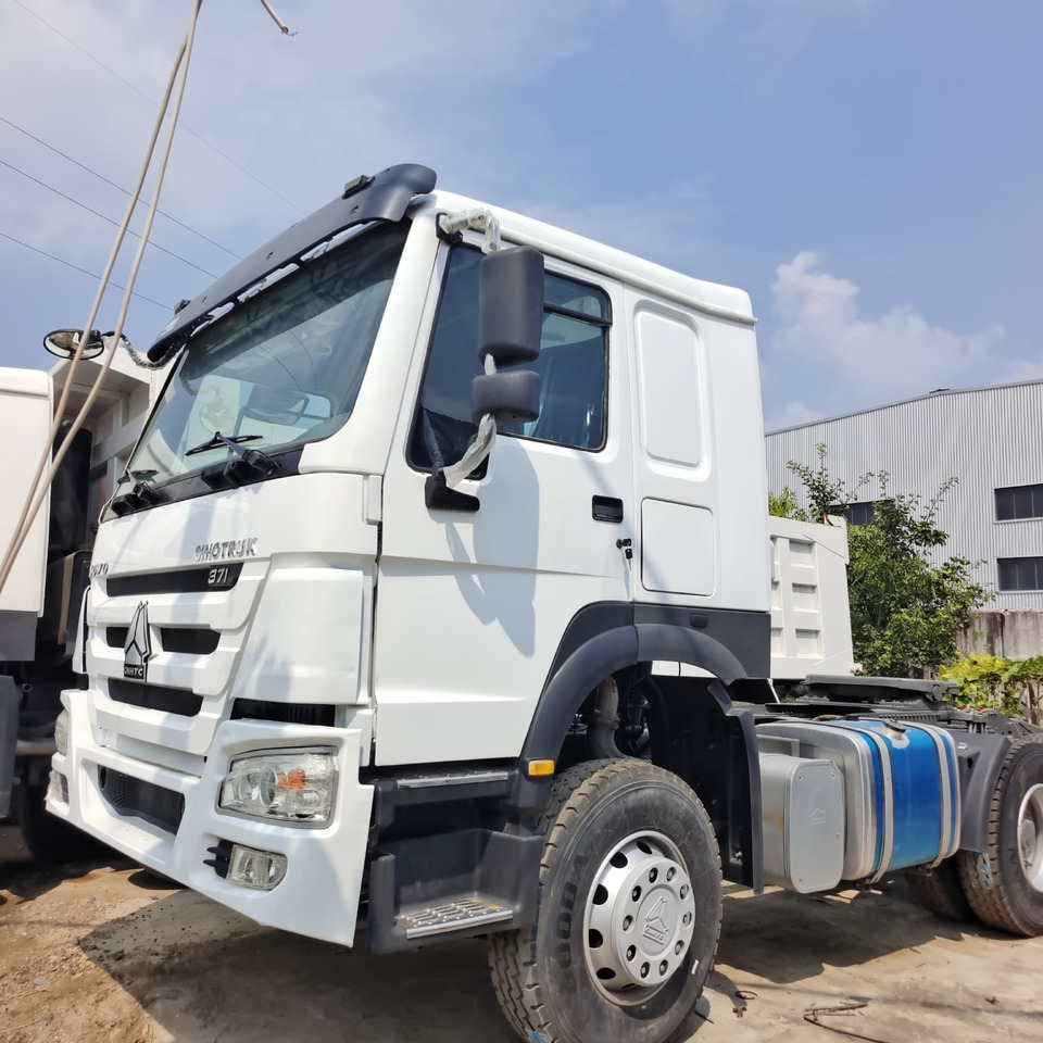 SINOTRUK HOWO 6*4 - Trekkvogn: bilde 2 SINOTRUK HOWO 6*4 - Trekkvogn: bilde 2