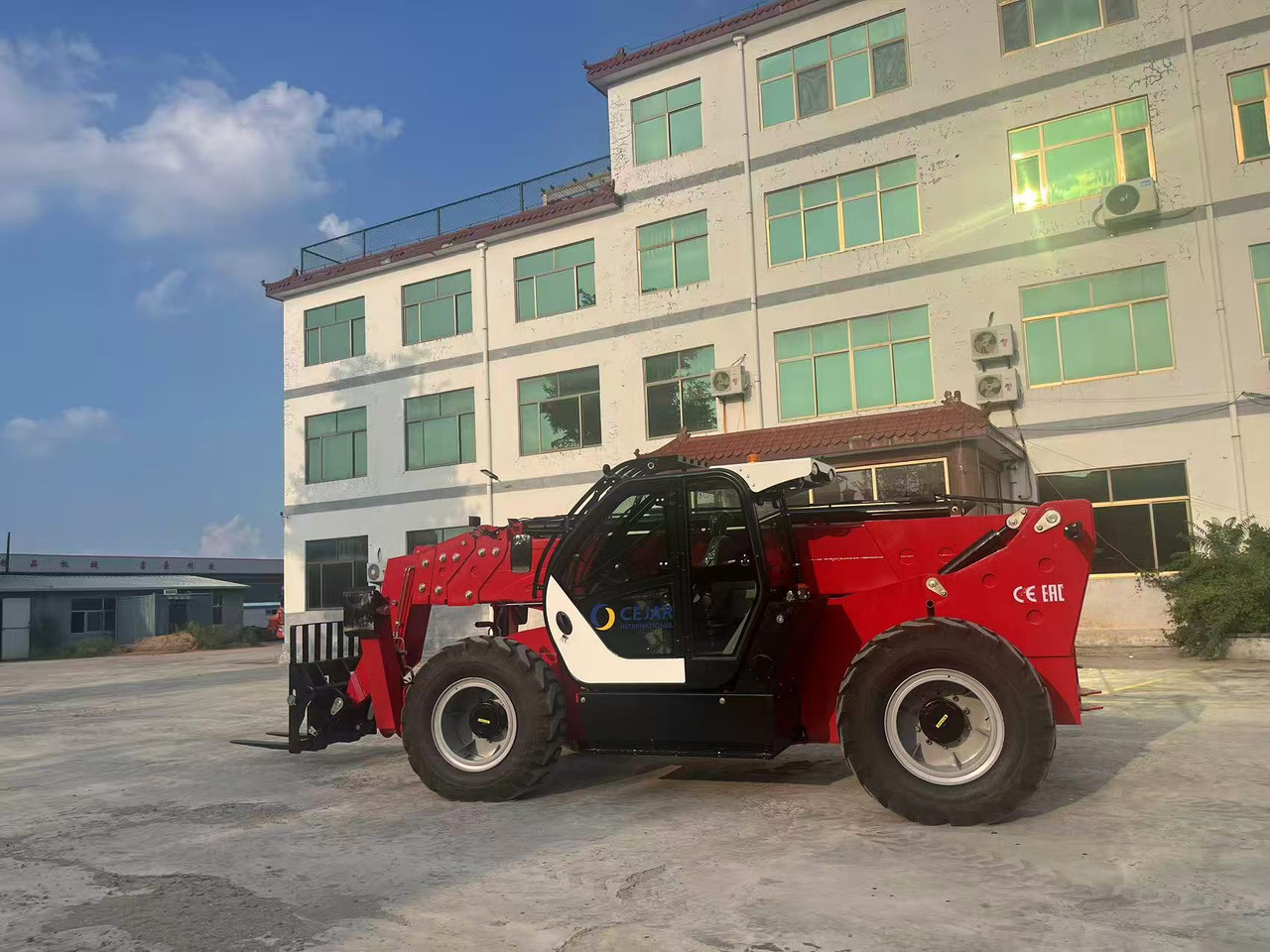 XCMG BRAND NEW 9 METER - Teleskoplastere: bilde 1 XCMG BRAND NEW 9 METER - Teleskoplastere: bilde 1