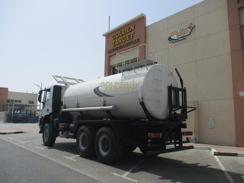 Iveco TRAKKER 380 - Tankbil: bilde 4 Iveco TRAKKER 380 - Tankbil: bilde 4