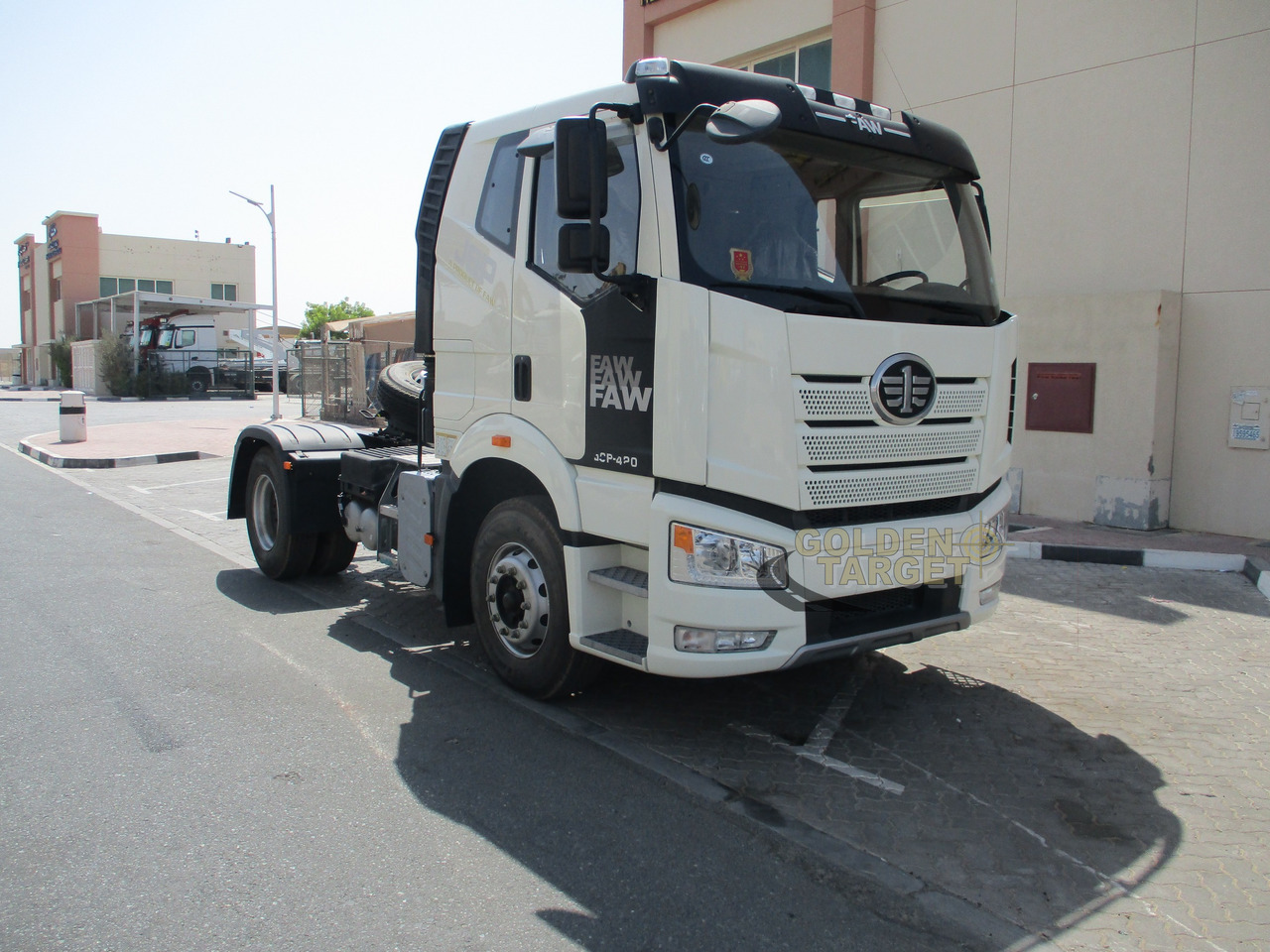 FAW J6P-420 4x2 Head Truck - Trekkvogn: bilde 1 FAW J6P-420 4x2 Head Truck - Trekkvogn: bilde 1