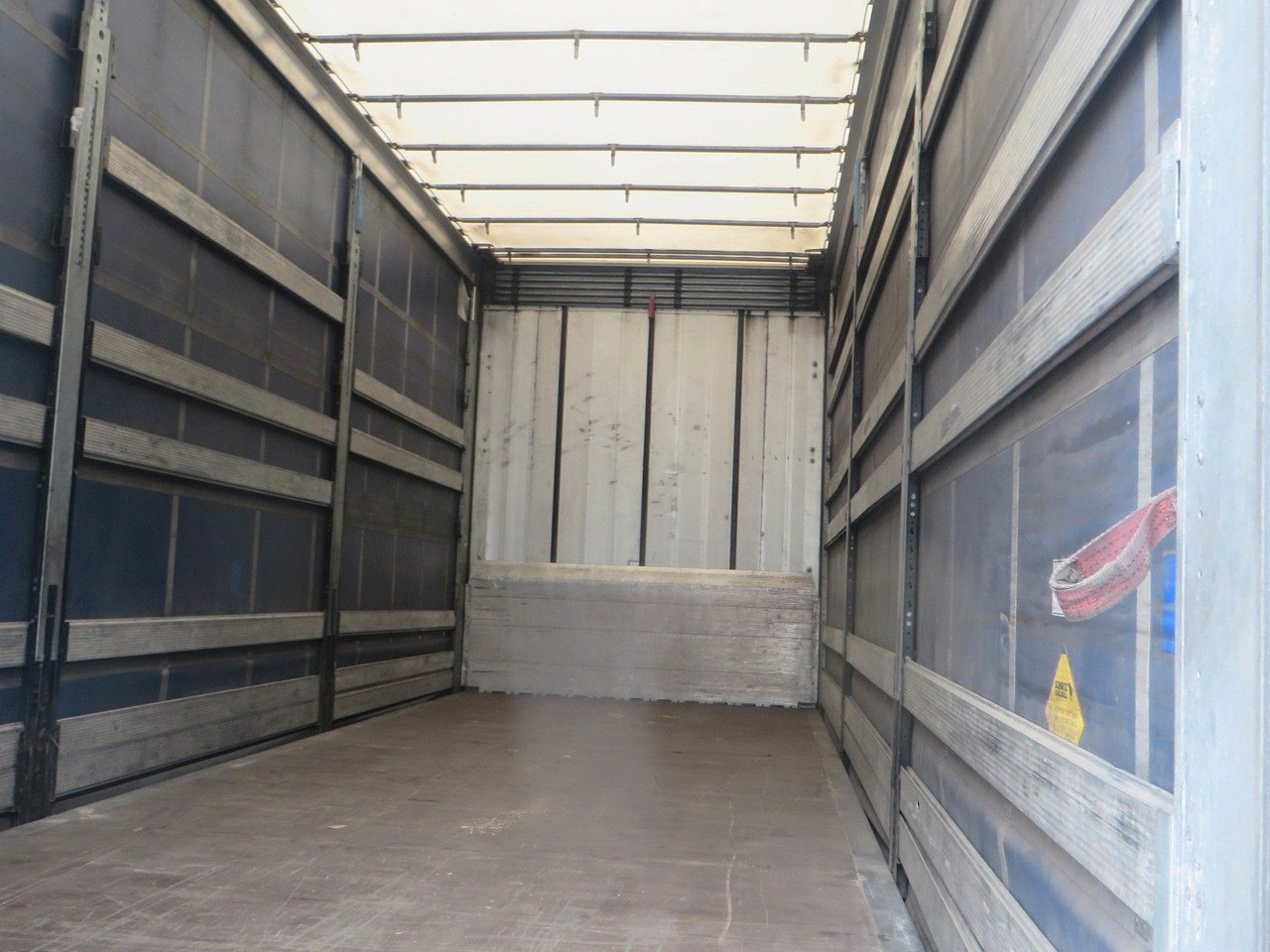 Kapellbil Renault T480 SC 6x2 Tandem jumbo 116m3: bilde 18
