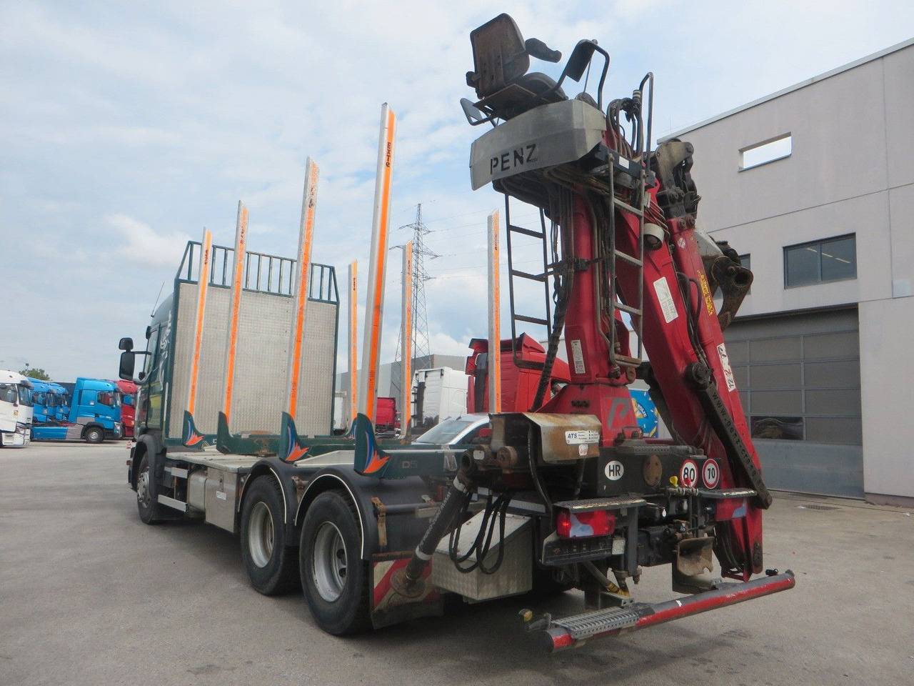 Scania G450 6x4Timber - Tømmerbil, Kranbil: bilde 4 Scania G450 6x4Timber - Tømmerbil, Kranbil: bilde 4