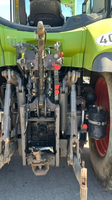 Claas Arion 650 - Traktor: bilde 5 Claas Arion 650 - Traktor: bilde 5