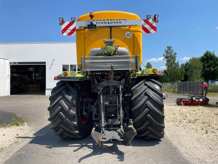 Claas Xerion 4000 - Traktor: bilde 4 Claas Xerion 4000 - Traktor: bilde 4