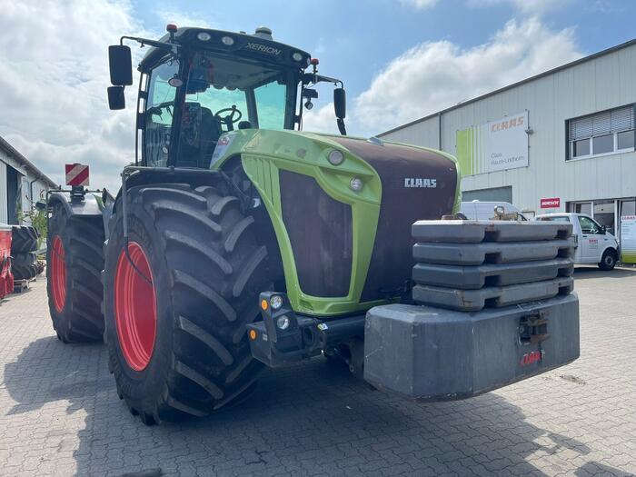 Claas Xerion 5000 Trac - Traktor: bilde 2 Claas Xerion 5000 Trac - Traktor: bilde 2