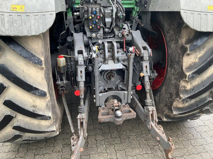 Fendt 824 Vario ProfiPlus - Traktor: bilde 5 Fendt 824 Vario ProfiPlus - Traktor: bilde 5