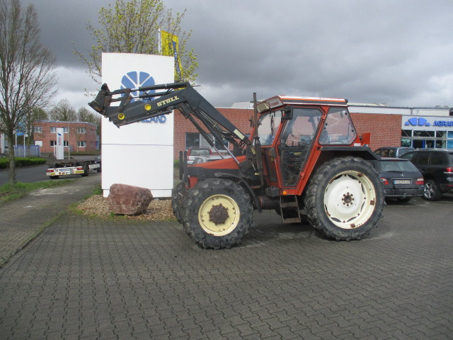 Fiat 70-88 DT mit Frontlader - Traktor: bilde 2 Fiat 70-88 DT mit Frontlader - Traktor: bilde 2