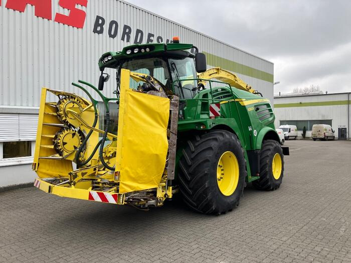 John Deere 8300 - Forhøster: bilde 1 John Deere 8300 - Forhøster: bilde 1