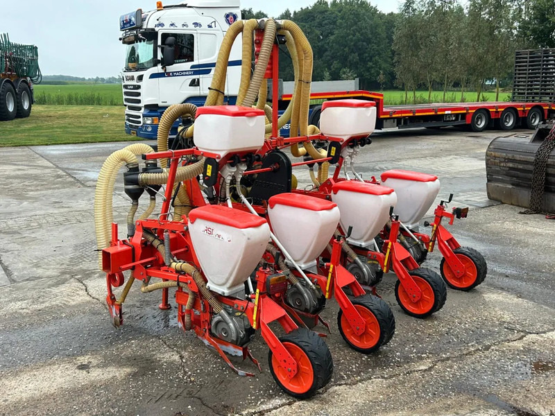 Gaspardo Gaspardo SP540 Maiszaaimachine 4 rijer Zaaimachine - Utstyr til såing og planting: bilde 5 Gaspardo Gaspardo SP540 Maiszaaimachine 4 rijer Zaaimachine - Utstyr til såing og planting: bilde 5