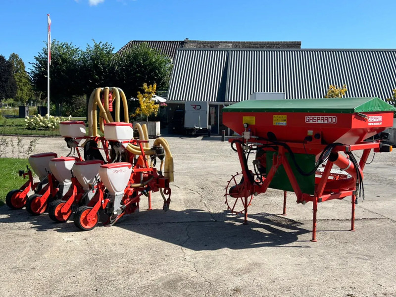 Gaspardo Gaspardo Zaai combinatie Maiszaaier Fronttank Zaaimachine - Utstyr til såing og planting: bilde 1 Gaspardo Gaspardo Zaai combinatie Maiszaaier Fronttank Zaaimachine - Utstyr til såing og planting: bilde 1