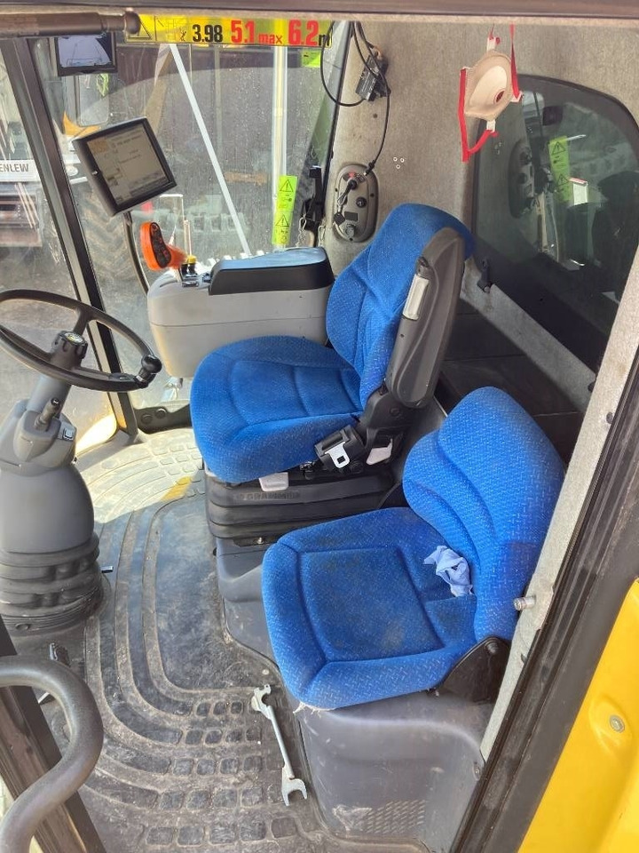 Skurtresker New Holland CR 9090: bilde 9 Skurtresker New Holland CR 9090: bilde 9
