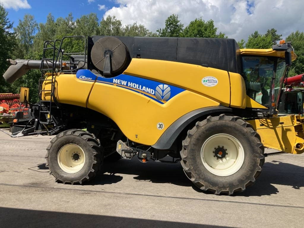 Skurtresker New Holland CR 9090: bilde 8 Skurtresker New Holland CR 9090: bilde 8