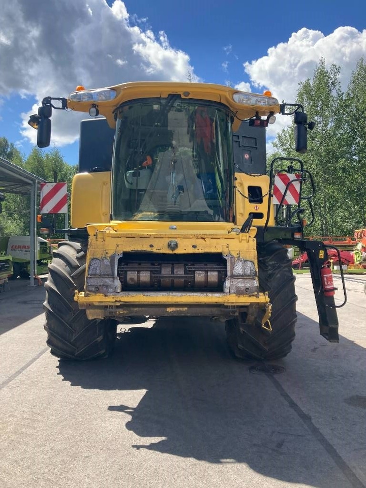 Skurtresker New Holland CR 9090: bilde 7 Skurtresker New Holland CR 9090: bilde 7
