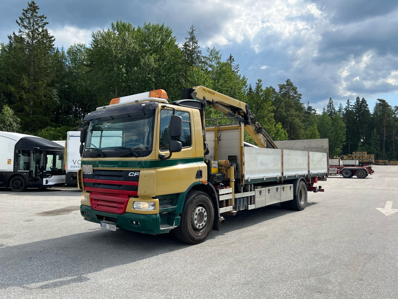 Kranbil DAF CF FA 75310U -2013 | Bakgavellyft | Palfinger | Nybesiktigad - Planbil, Kranbil: bilde 1 Kranbil DAF CF FA 75310U -2013 | Bakgavellyft | Palfinger | Nybesiktigad - Planbil, Kranbil: bilde 1