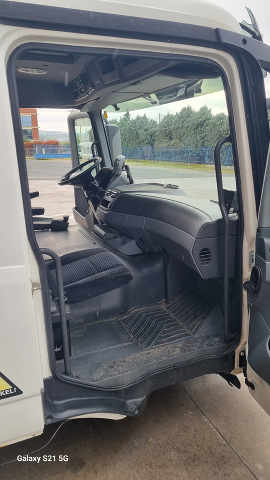 MERCEDES ACTROS MP3 MEDIUM - Førerhus: bilde 5 MERCEDES ACTROS MP3 MEDIUM - Førerhus: bilde 5