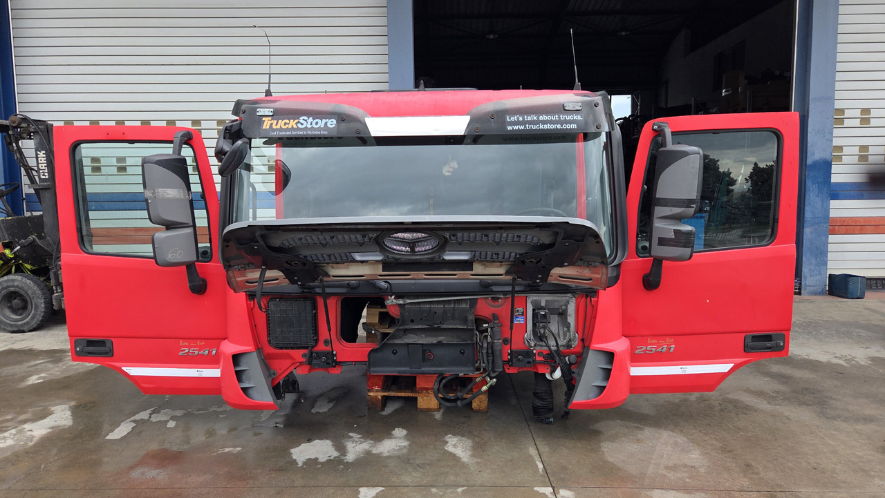 MERCEDES-BENZ CABIN ACTROS MP3 MEDIUM - Førerhus for Lastebil: bilde 5 MERCEDES-BENZ CABIN ACTROS MP3 MEDIUM - Førerhus for Lastebil: bilde 5