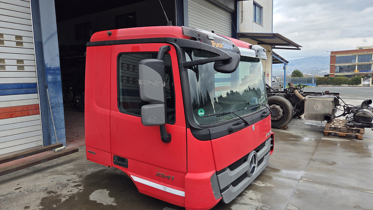 MERCEDES-BENZ CABIN ACTROS MP3 MEDIUM - Førerhus for Lastebil: bilde 3 MERCEDES-BENZ CABIN ACTROS MP3 MEDIUM - Førerhus for Lastebil: bilde 3