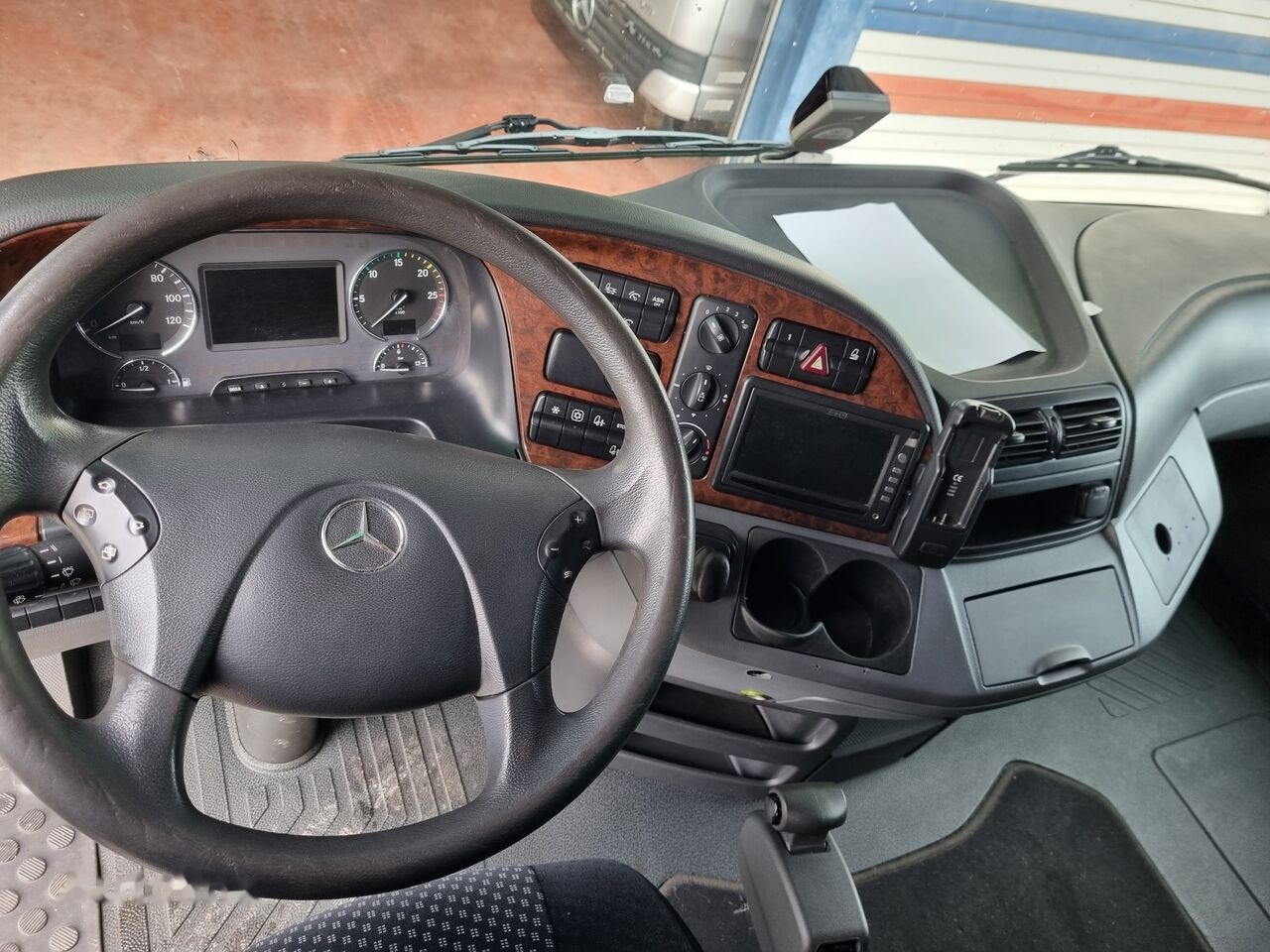 Mercedes-Benz ACTROS MP3 - Førerhus for Lastebil: bilde 5 Mercedes-Benz ACTROS MP3 - Førerhus for Lastebil: bilde 5