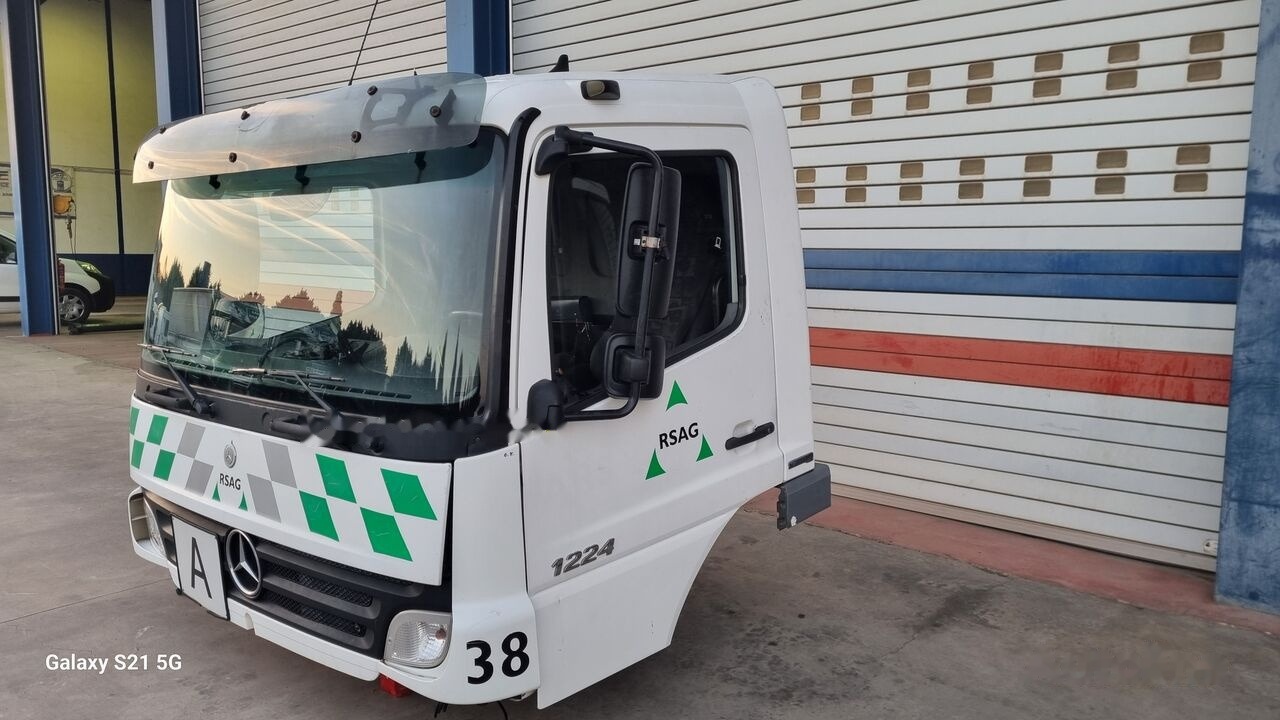 Mercedes-Benz MERCEDES ATEGO 2 A9736000020 Mercedes-Benz ATEGO 2 - Førerhus for Lastebil: bilde 3 Mercedes-Benz MERCEDES ATEGO 2 A9736000020 Mercedes-Benz ATEGO 2 - Førerhus for Lastebil: bilde 3