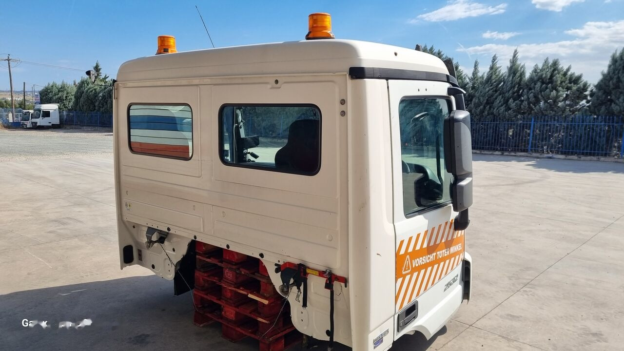 Mercedes-Benz SORT MERCEDES ACTROS MP3 EURO 5 A9416002005 Mercedes-Benz ACTROS MP3 - Førerhus for Lastebil: bilde 4 Mercedes-Benz SORT MERCEDES ACTROS MP3 EURO 5 A9416002005 Mercedes-Benz ACTROS MP3 - Førerhus for Lastebil: bilde 4