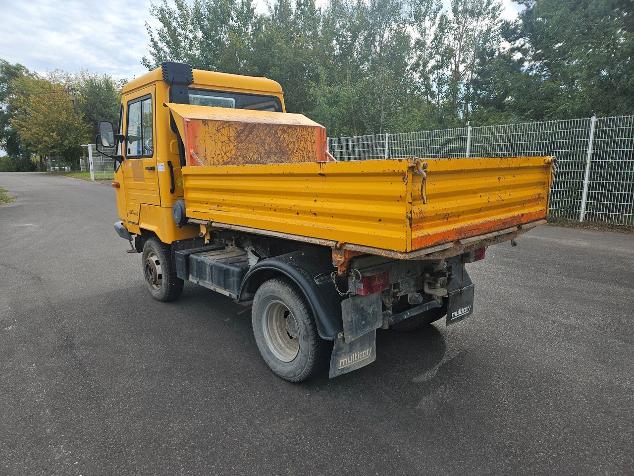Multicar M26 Dreiseitenkipper 4x4 - Varebil med tipp: bilde 4 Multicar M26 Dreiseitenkipper 4x4 - Varebil med tipp: bilde 4