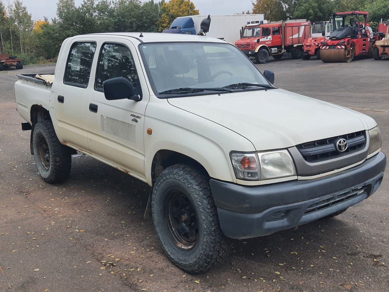 Toyota Hilux Double Cab 4x4 - SUV: bilde 1 Toyota Hilux Double Cab 4x4 - SUV: bilde 1