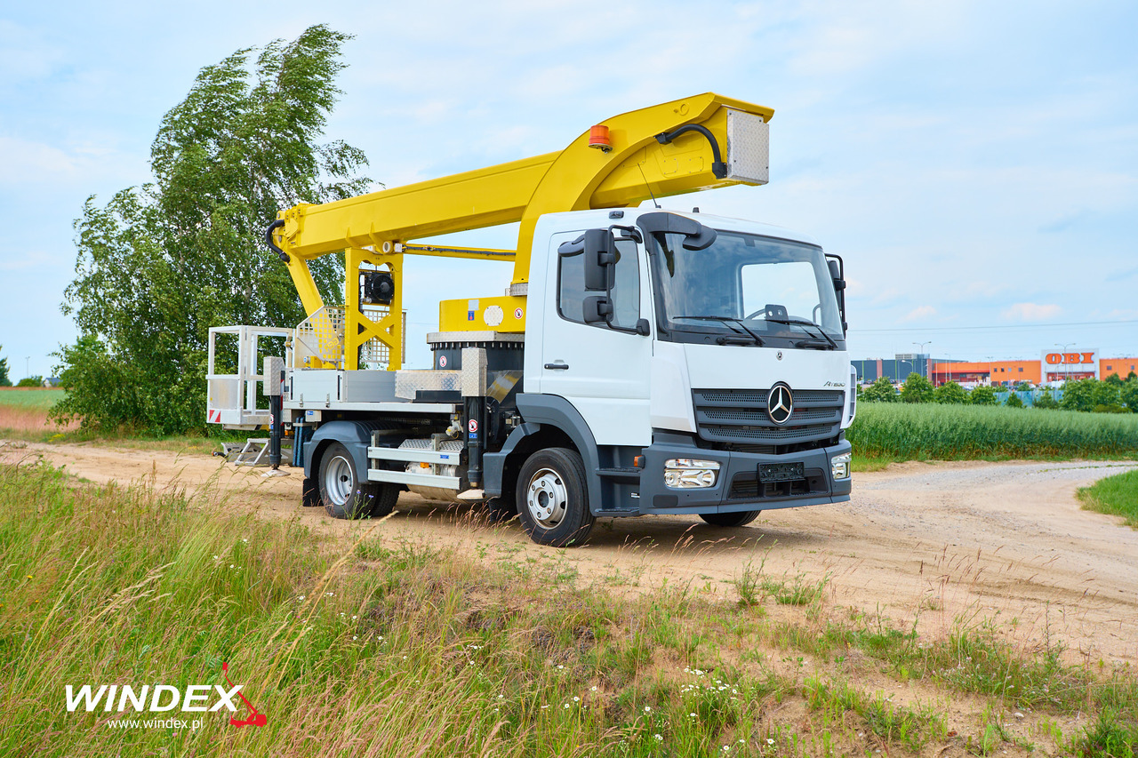 PALFINGER P 300 KS - Bygg og anlegg: bilde 1 PALFINGER P 300 KS - Bygg og anlegg: bilde 1