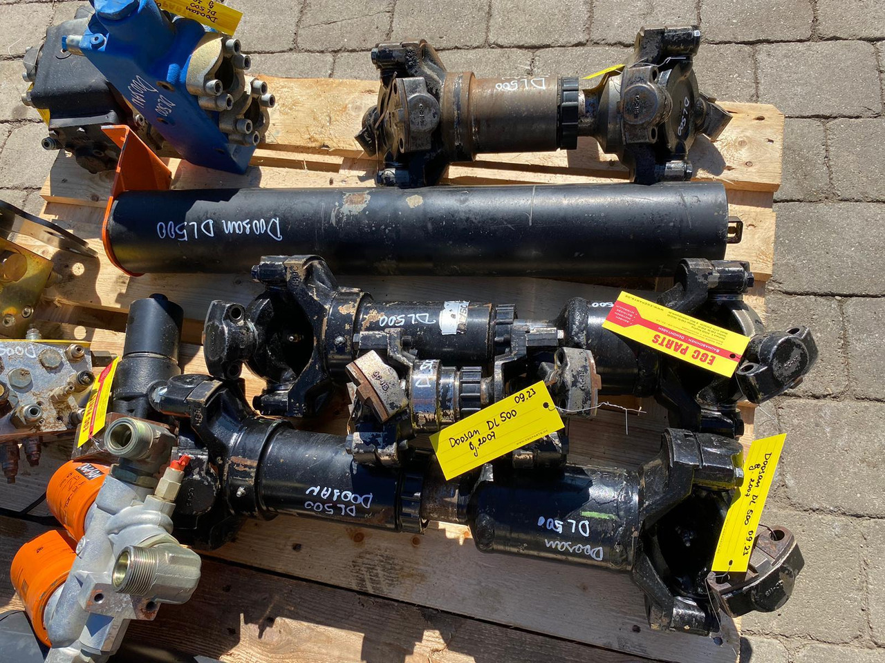 Doosan DL 500 - Drivaksel for Bygg og anlegg: bilde 1 Doosan DL 500 - Drivaksel for Bygg og anlegg: bilde 1