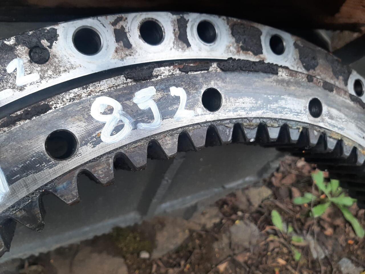 Hitachi EX 40 - Svingkrans for Bygg og anlegg: bilde 3 Hitachi EX 40 - Svingkrans for Bygg og anlegg: bilde 3