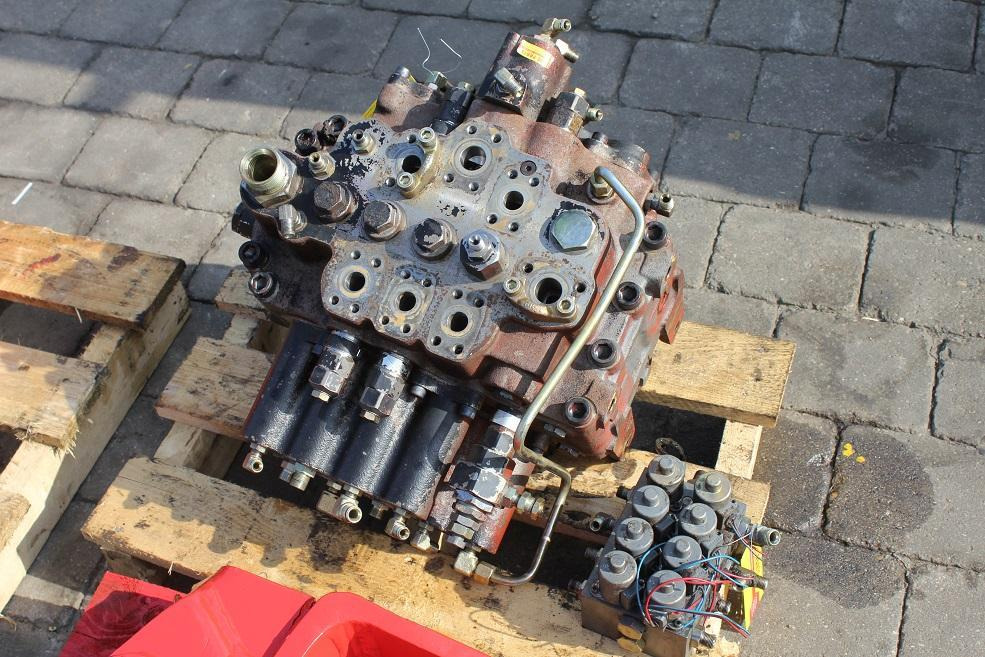 JCB 210 LC - Hydraulisk ventil for Bygg og anlegg: bilde 1 JCB 210 LC - Hydraulisk ventil for Bygg og anlegg: bilde 1