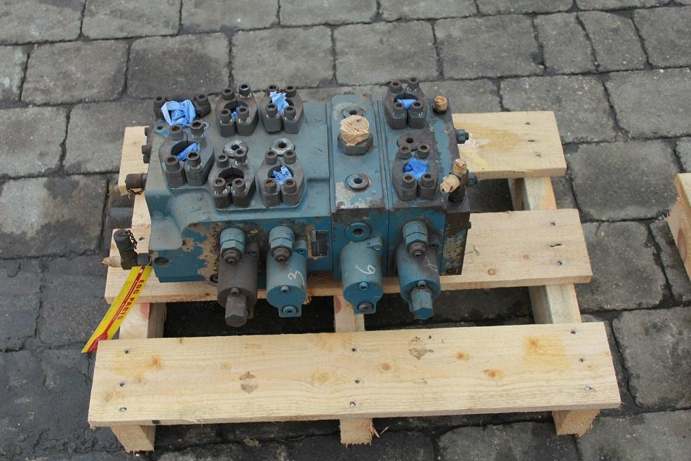 Liebherr 574 - Hydraulisk ventil for Bygg og anlegg: bilde 1 Liebherr 574 - Hydraulisk ventil for Bygg og anlegg: bilde 1