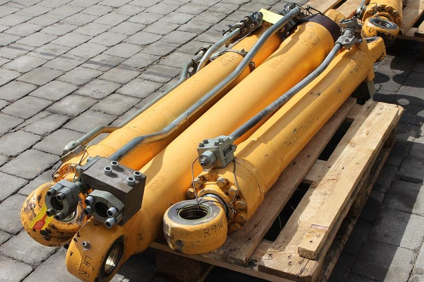 Liebherr R 914 - Hydraulisk sylinder for Bygg og anlegg: bilde 1 Liebherr R 914 - Hydraulisk sylinder for Bygg og anlegg: bilde 1