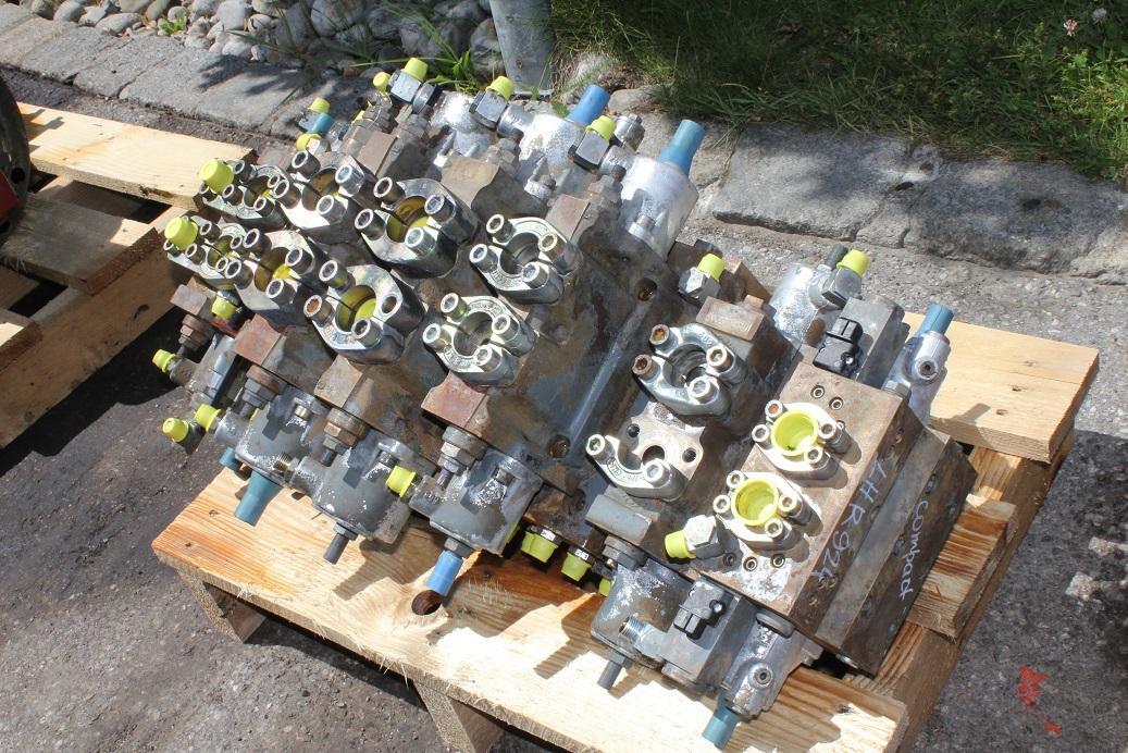 Liebherr R 924 compact - Hydraulisk ventil for Bygg og anlegg: bilde 3 Liebherr R 924 compact - Hydraulisk ventil for Bygg og anlegg: bilde 3