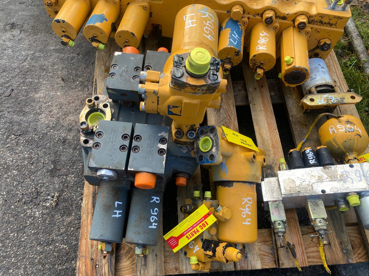 Liebherr R 964 B LIT - Hydraulisk ventil for Bygg og anlegg: bilde 2 Liebherr R 964 B LIT - Hydraulisk ventil for Bygg og anlegg: bilde 2