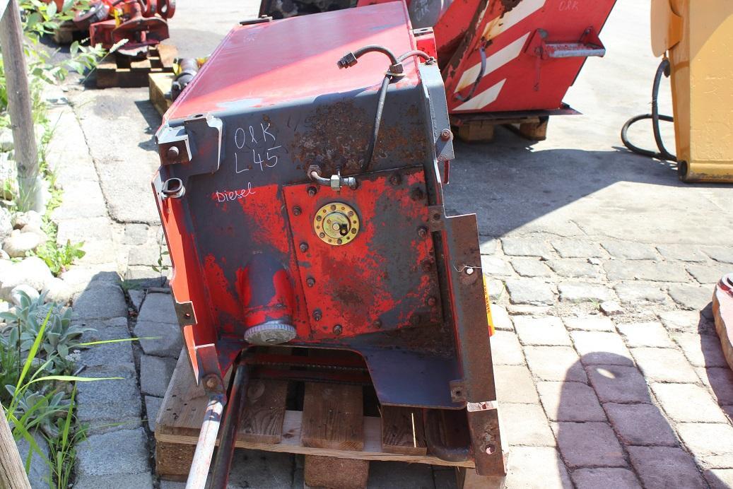 O&K L 45 - Drivstofftank for Hjullaster: bilde 4 O&K L 45 - Drivstofftank for Hjullaster: bilde 4