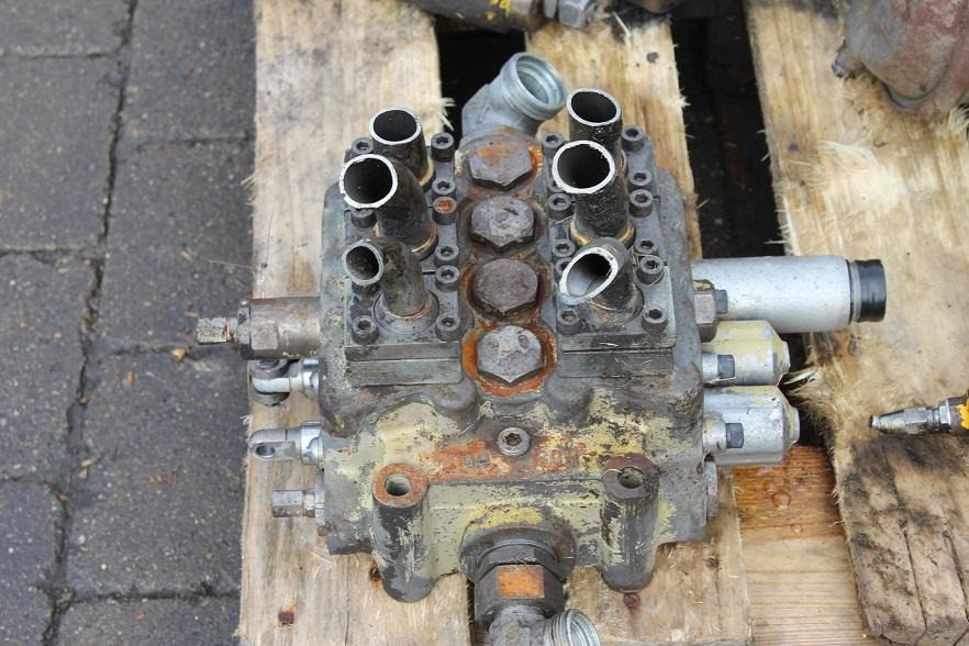 Volvo LM 846 - Hydraulisk ventil for Bygg og anlegg: bilde 4 Volvo LM 846 - Hydraulisk ventil for Bygg og anlegg: bilde 4
