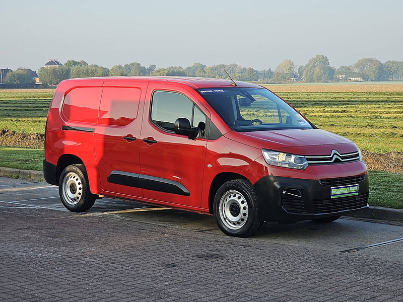 Citroën Berlingo 1.2 XL 130 AUT. 34 dkm. - Varebil med skap: bilde 4 Citroën Berlingo 1.2 XL 130 AUT. 34 dkm. - Varebil med skap: bilde 4