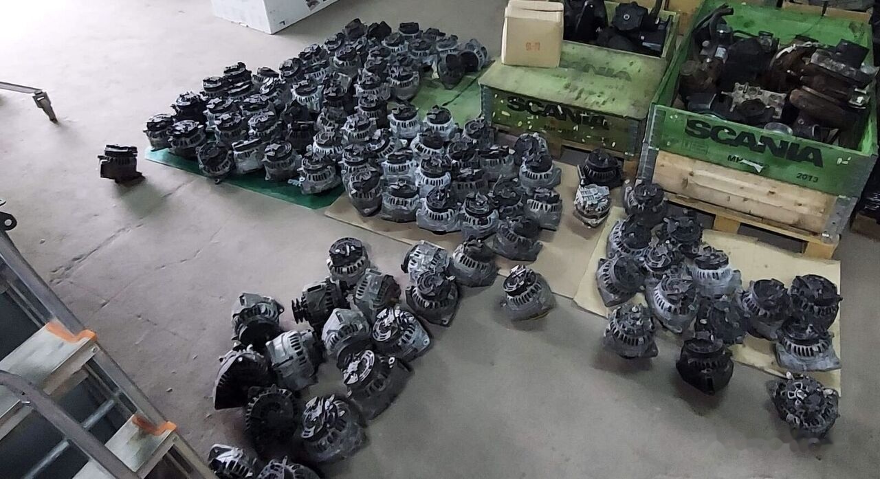 Bosch , 110A , 28V   DAF CF75, XF 95 - Dynamo for Lastebil: bilde 1 Bosch , 110A , 28V   DAF CF75, XF 95 - Dynamo for Lastebil: bilde 1