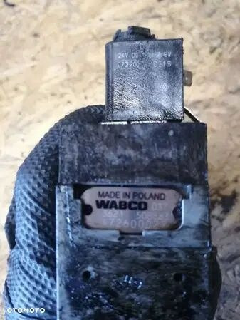ZAWÓR OTWIERANIA DRZWI 3 CEWKI WABCO DO AUTOBUSÓW MERCEDES MAN D 472600022 - Bremseventil for Lastebil: bilde 2 ZAWÓR OTWIERANIA DRZWI 3 CEWKI WABCO DO AUTOBUSÓW MERCEDES MAN D 472600022 - Bremseventil for Lastebil: bilde 2