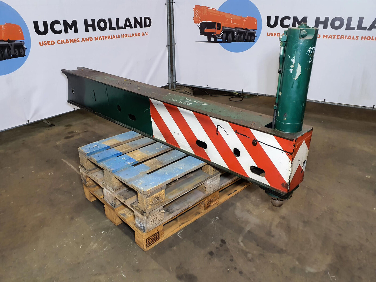 FAUN ATF 30-2 outrigger beam front complete - Fjæring for Mobilkran: bilde 1 FAUN ATF 30-2 outrigger beam front complete - Fjæring for Mobilkran: bilde 1