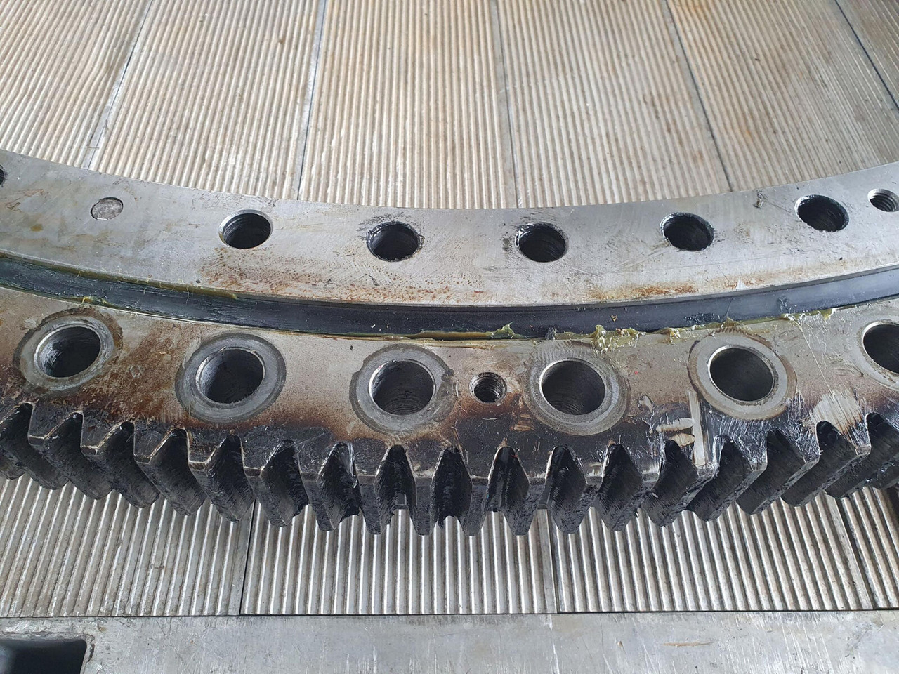 Grove GMK 4100L slewing gear - Svingkrans for Mobilkran: bilde 2 Grove GMK 4100L slewing gear - Svingkrans for Mobilkran: bilde 2