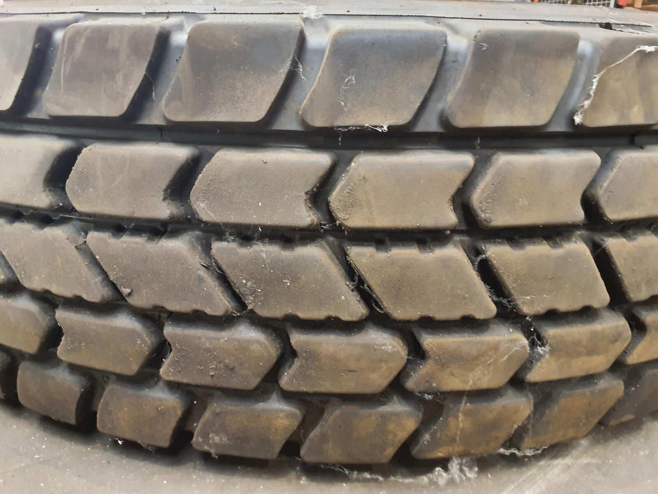 Grove Wheel 385/95R25 12 5.4 3p - Komplett hjul for Kran: bilde 3 Grove Wheel 385/95R25 12 5.4 3p - Komplett hjul for Kran: bilde 3