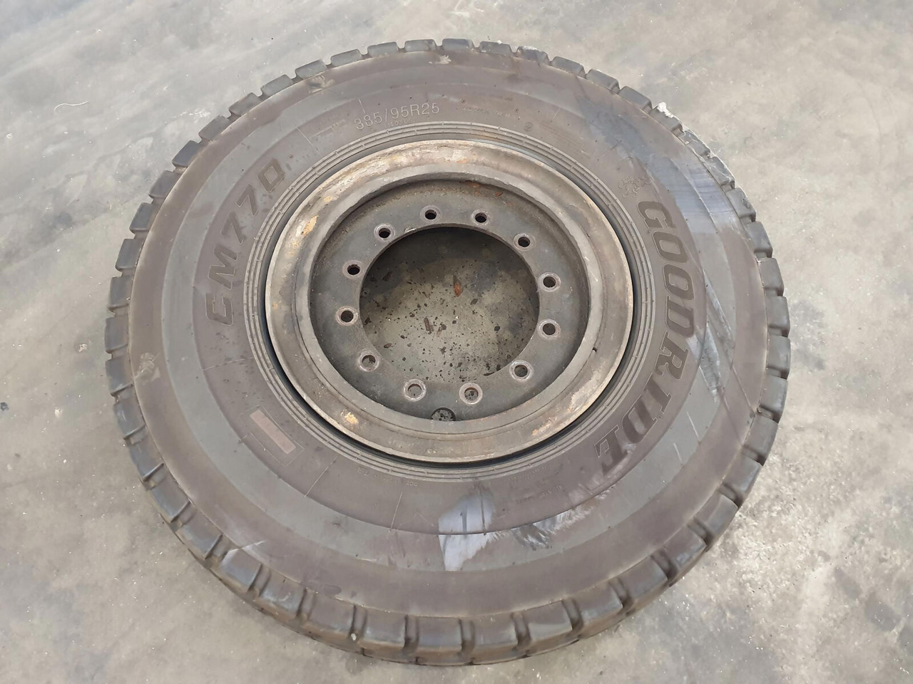 Grove Wheel 385/95R25 12 5.4 3p - Komplett hjul for Kran: bilde 1 Grove Wheel 385/95R25 12 5.4 3p - Komplett hjul for Kran: bilde 1