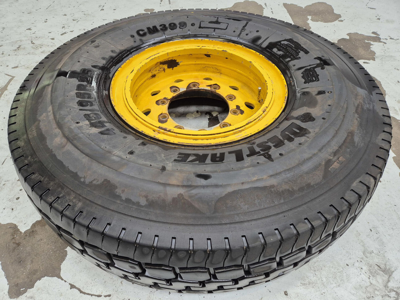 Grove Wheel 445/95R25 10 13 3p - Komplett hjul for Kran: bilde 1 Grove Wheel 445/95R25 10 13 3p - Komplett hjul for Kran: bilde 1