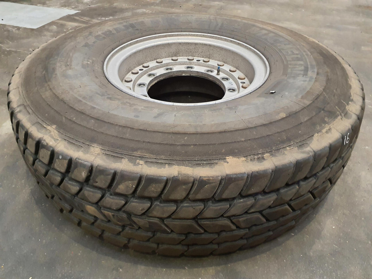Grove Wheel 445/95R25 12 13.4 2p alu - Komplett hjul for Kran: bilde 2 Grove Wheel 445/95R25 12 13.4 2p alu - Komplett hjul for Kran: bilde 2