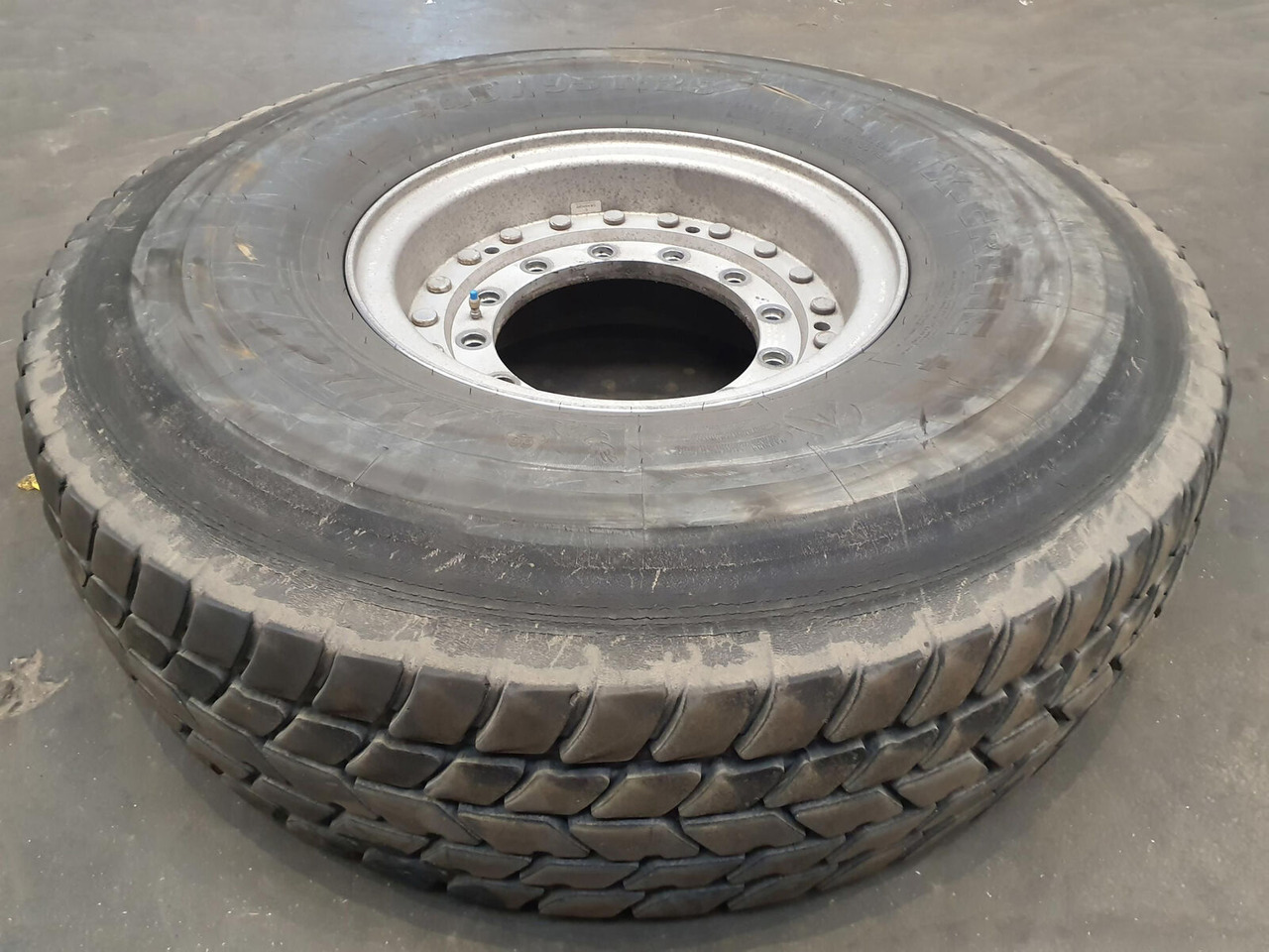 Grove Wheel 445/95R25 12 13.4 2p alu - Komplett hjul for Kran: bilde 2 Grove Wheel 445/95R25 12 13.4 2p alu - Komplett hjul for Kran: bilde 2