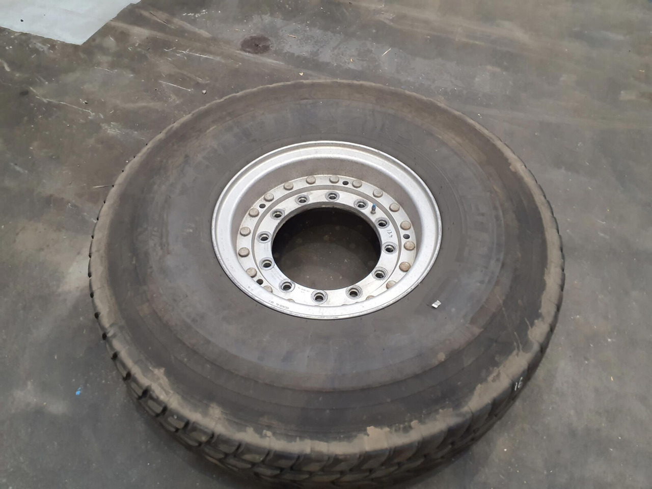 Grove Wheel 445/95R25 12 13.4 2p alu - Komplett hjul for Kran: bilde 1 Grove Wheel 445/95R25 12 13.4 2p alu - Komplett hjul for Kran: bilde 1