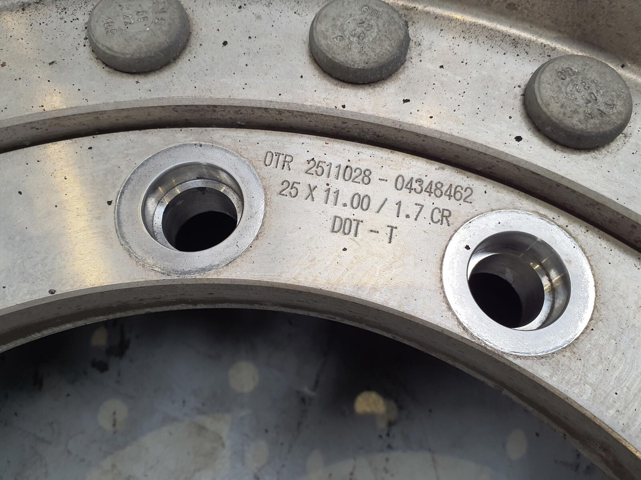 Grove Wheel 445/95R25 12 9 2p alu - Komplett hjul for Kran: bilde 5 Grove Wheel 445/95R25 12 9 2p alu - Komplett hjul for Kran: bilde 5